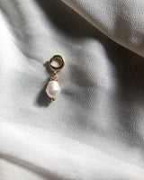 SIMPLE PEARL CHARM-eios jewelry