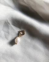 SIMPLE PEARL CHARM-eios jewelry