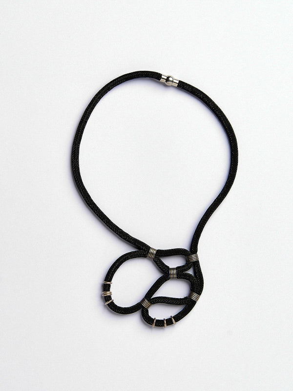 ISADORA NECKLACE BLACK-eios jewelry
